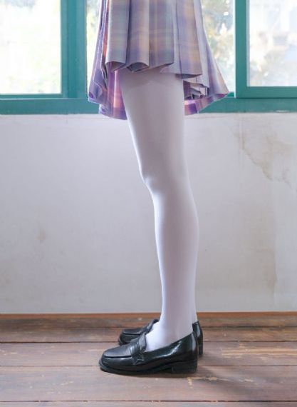 绝色美妇_BD英语视频大全